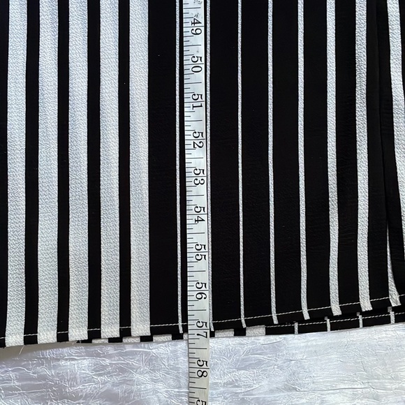 Revamped jumpsuit Black and white striped Wide leg (Never Worn) Size S - Picture 5 of 7